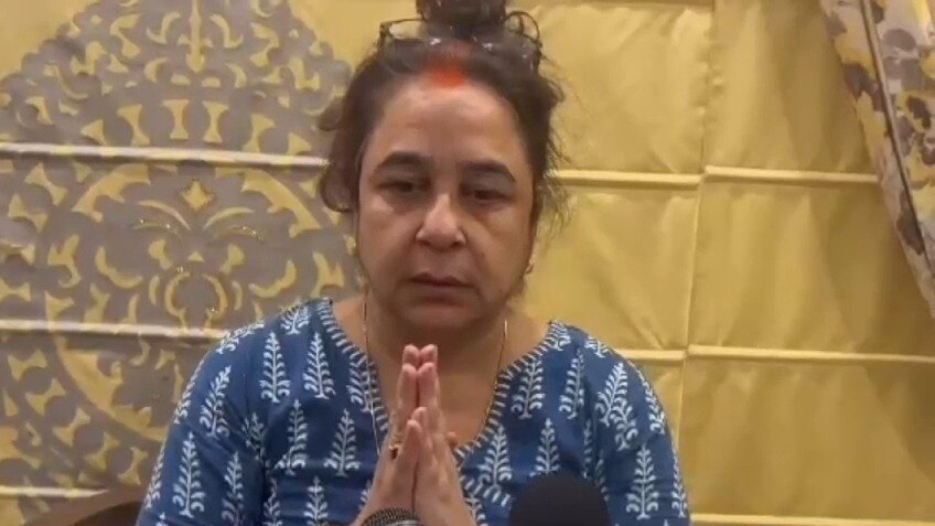 डिप्टी कमिश्नर संजय सिंह की पत्नी 