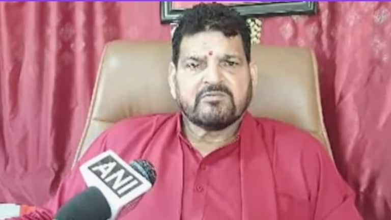 होली, रमजान पर बृजभूषण शरण सिंह ने संभल CO अनुज चौधरी को पढ़ा दिया पाठ! ऐसा क्या कर दिया? UP Tak