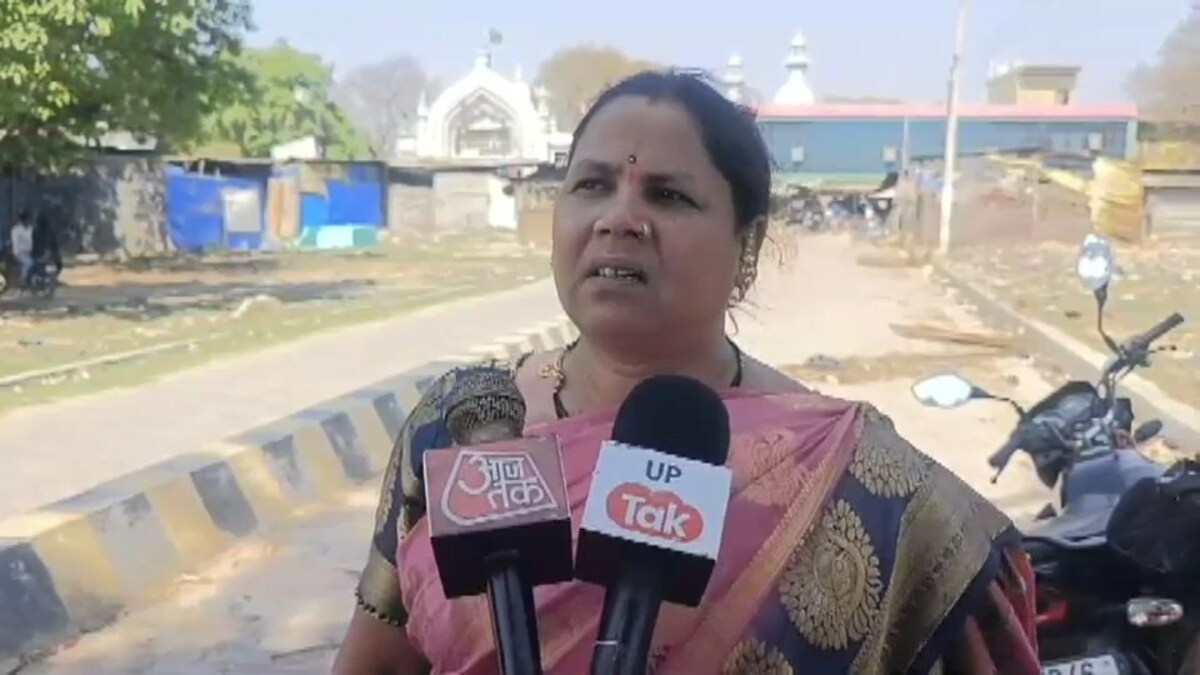 जिस सैयद सालार मसूद गाजी के नेजा मेले पर लगी रोक उनकी दरगाह पर खड़ी हिंदू महिला सुशीला ने सुनाई बेटे की मन्नत पूरी होने वाली कहानी Susheela