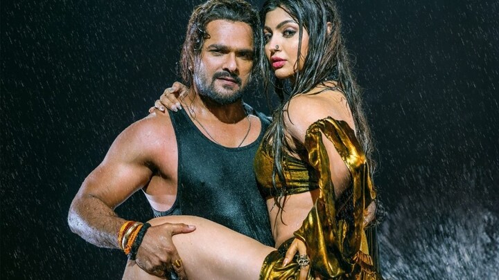 कमाई के मामले में बॉलीवुड एक्टर्स को भी पीछे छोड़ते हैं खेसारी लाल यादव, जानें उनकी नेट वर्थ Khesari lal yadav net worth