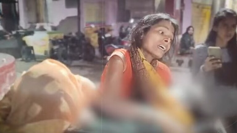 Point Blank: UP पुलिस ने गरीब नाबालिग युवक को पीट-पीटकर कर मार डाला? रोती-बिलखती मां ने बताई पूरी कहानी Basti Crime News