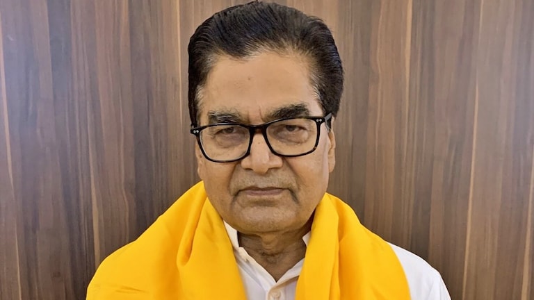हमारे कार्यकर्ता उस दिन ठीक कर देते...रामजीलाल सुमन के घर हुए करणी सेना के हंगामे पर रामगोपाल यादव का बड़ा बयान सपा सांसद रामगोपाल यादव