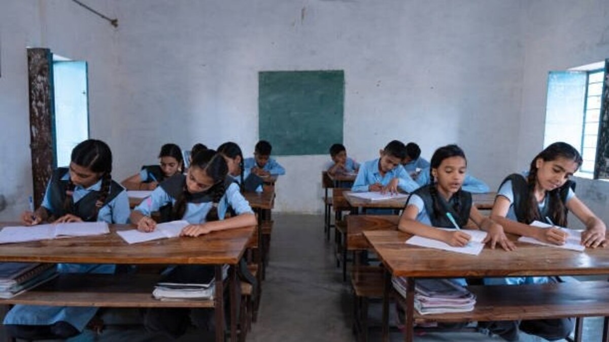 यूपी के OBC स्टूडेंट्स को हर महीने चाहिए स्कॉलरशिप तो पूरे करने होंगे ये सिंपल स्टेप्स, मिलने लगेगा पैसा Representative Image