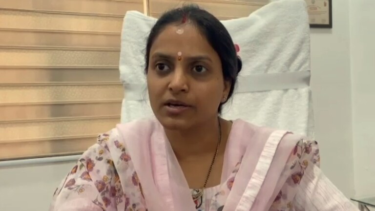 क्रिकेटर शमी की बहन शबीना-जीजा गजनवी को बिना काम मिल रही थी मनरेगा मजदूरी? जांच हुई तो हर कोई चौंक गया Amroha, Amroha News, Mohammed Shami, Cricketer Mohammed Shami, Shami, UP News, UP Viral News, UP Tak, अमरोहा, मोहम्मद शमी, क्रिकेटर मोहम्मद शमी, शमी, यूपी तक, यूपी न्यूज