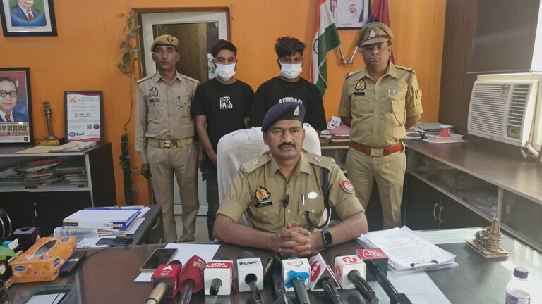 नोएडा में गे ऐप के जरिए इटावा के अर्पित और मैनपुरी के प्रिंस ने गजब कांड किया, मामला दिमाग हिला देगा Noida News