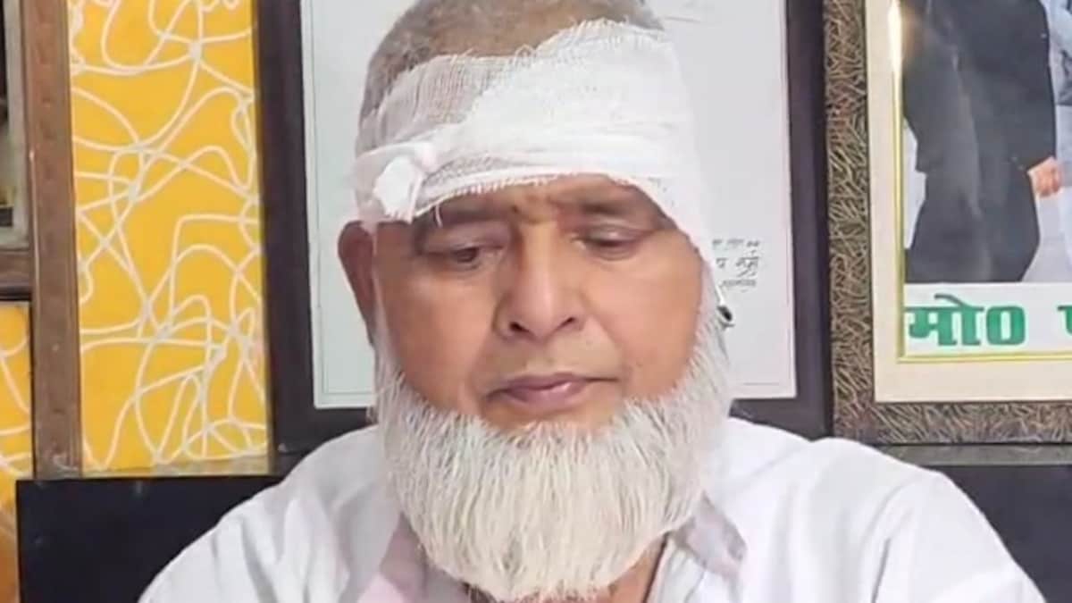 संभल की अबू बकर मस्जिद से नमाज पढ़कर निकले जाहिद सैफी वक्फ बिल को लेकर खूब पिटे, उन्होंने यूं बयान किया दर्द Sambhal News