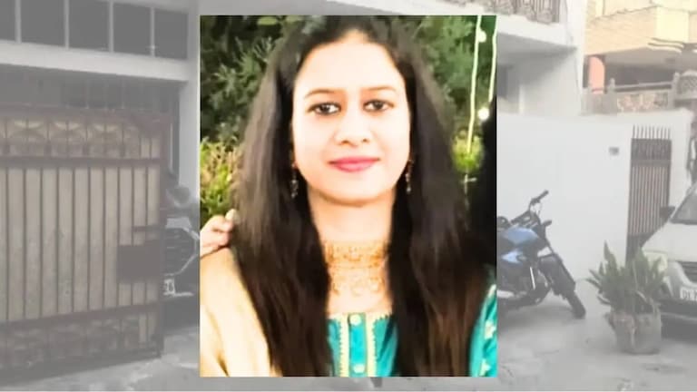 53 साल के नूरुल्ला को लगा कि उसकी 42 साल की बीवी अस्मा हो गई बेवफा! फिर सिर पर सवार हुआ खून Noida Crime News, Sector-15, Software Engineer Murder, Husband Accused, Hammer Attack, Asma Khan, Nurullah Haider, Suspected Affair, Police Investigation, Postmortem