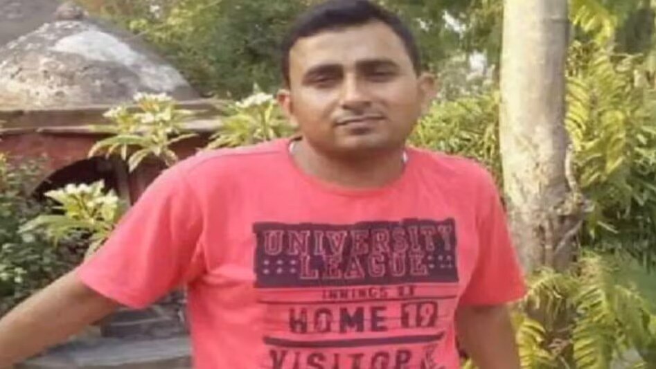 Indian Air Force, IAF Akash Ganga Skydiving Team, pratapgarh, pratapgarh News, UP Viral News, agra