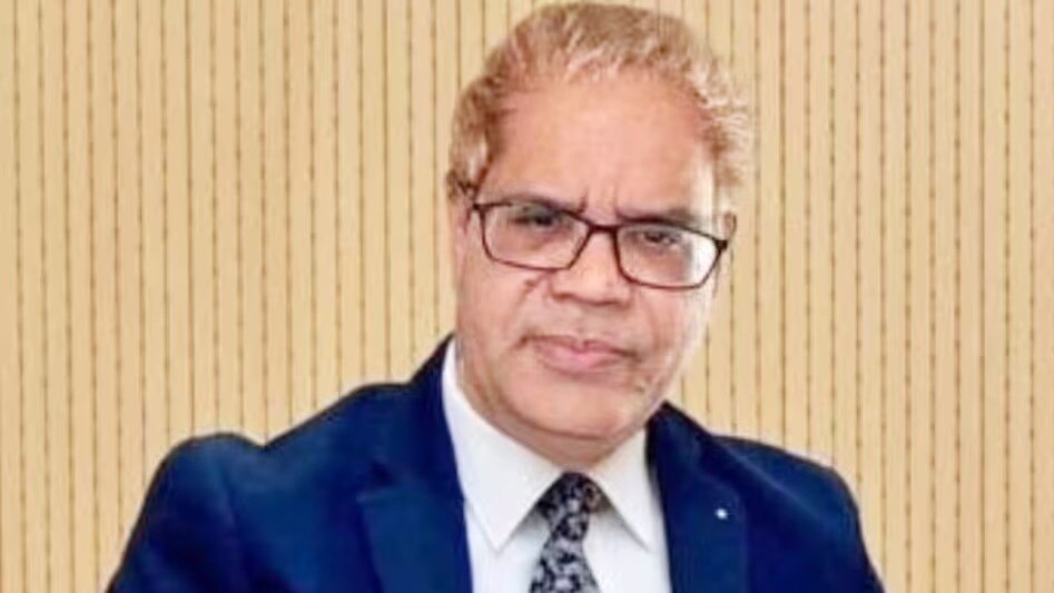 UP News, UP Viral News, Damoh Fake doctor Narendra Vikramaditya Yadav, Doctor N John Kem, Damoh Fake Doctor Narendra Vikramaditya Yadav, Doctor no John Come, यूपी न्यूज, फर्जी डॉक्टर, वायरल न्यूज