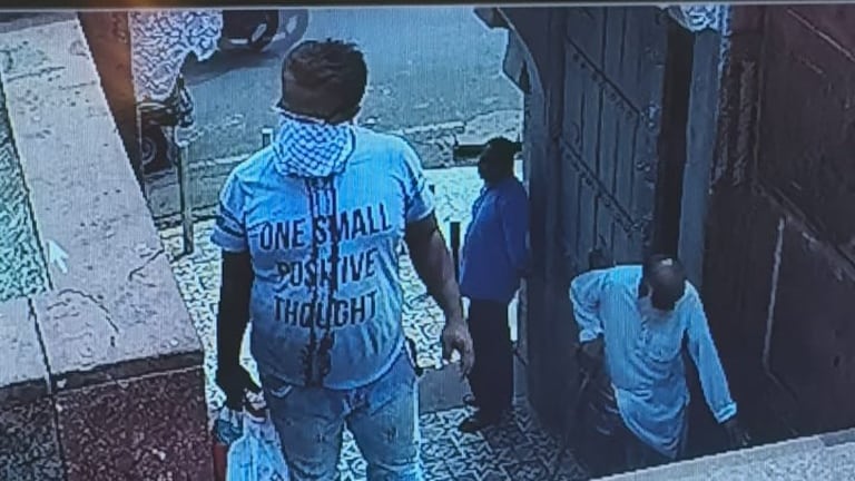 आगरा की जामा मस्जिद में झोले में भरकर जानवर का सिर फेंकने वाला शख्स पकड़ा गया, जानिए कौन है ये Agra Jama Masjid meat incident