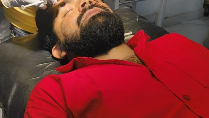 इकाना स्टेडियम में लखनऊ सुपर जायंट्स-गुजरात टाइटंस के बीच IPL मैच देख रहे थे मोहम्मद नबील, उनके साथ क्या कांड हुआ? Lucknow, Lucknow News, Lucknow Viral News, IPL, ipl match, Lucknow Super Giants, Gujarat Titans, Ekana Stadium, UP News, लखनऊ, लखनऊ न्यूज, इकाना स्टेडियम, आईपीएल, लखनऊ सुपर जायंट्स, गुजरात टाइटंस