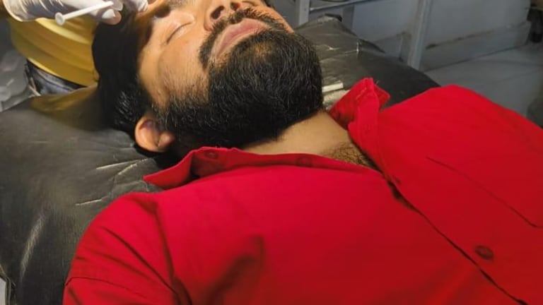 इकाना स्टेडियम में लखनऊ सुपर जायंट्स-गुजरात टाइटंस के बीच IPL मैच देख रहे थे मोहम्मद नबील, उनके साथ क्या कांड हुआ? Lucknow, Lucknow News, Lucknow Viral News, IPL, ipl match, Lucknow Super Giants, Gujarat Titans, Ekana Stadium, UP News, लखनऊ, लखनऊ न्यूज, इकाना स्टेडियम, आईपीएल, लखनऊ सुपर जायंट्स, गुजरात टाइटंस