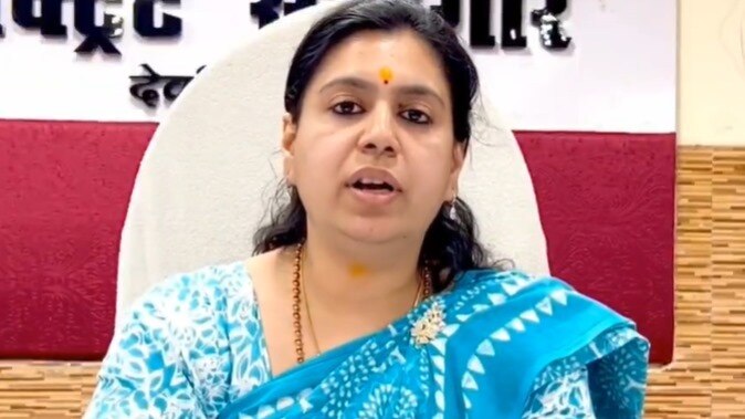 DM Of Deoria Divya Mittal 