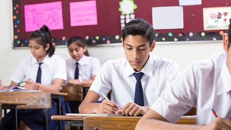 खुद यूपी बोर्ड के सचिव ने बताया कब आएगा 10वीं और 12वीं का रिजल्ट, जानें क्या है डेट UP Board 10th Result Update