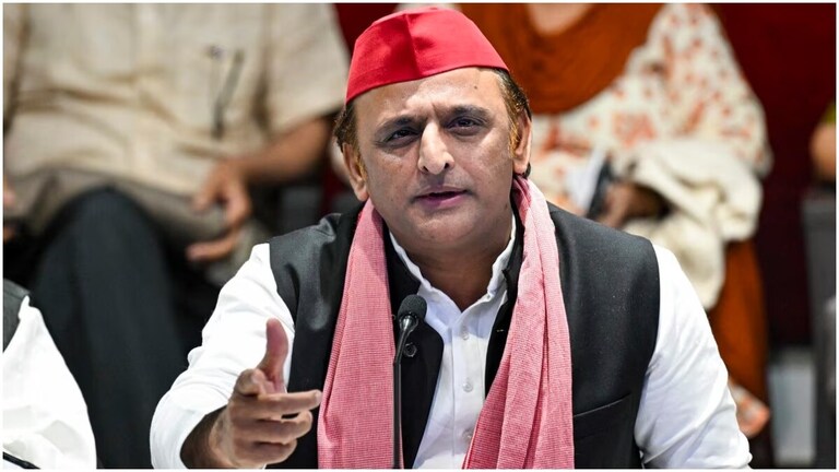 जम्मू-कश्मीर के पहलगाम में पर्यटकों पर आतंकवादी हमले को लेकर सामने आया अखिलेश यादव का पहला रिएक्शन अखिलेश यादव