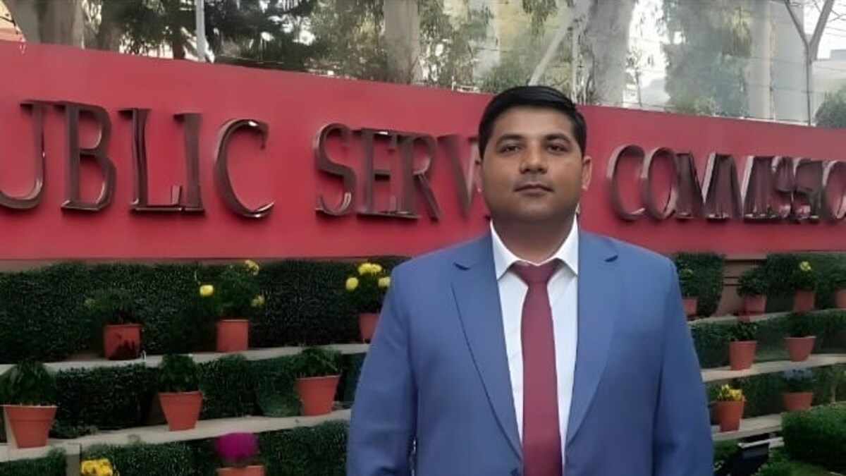 जिस पिता ने कभी बनाया पंचर उनके बेटे इकबाल ने UPSC सिविल सर्विस में गाड़े झंडे! संतकबीर नगर की अद्भुत कहानी Iqbal Ahmad