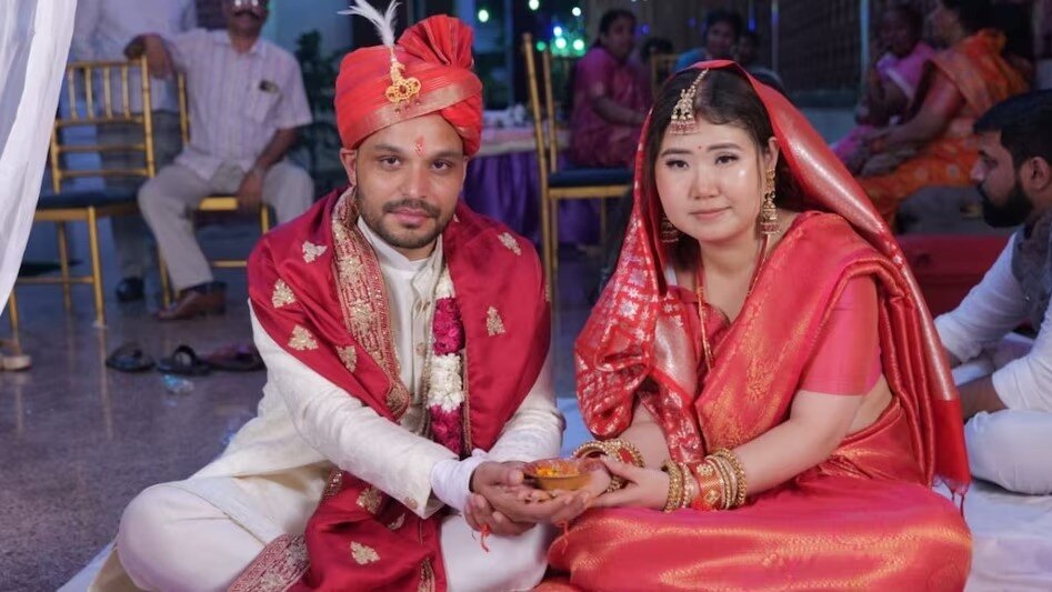 Bijnor, Bijnor news, Indian marries Chinese girl, Indian software engineer wedding, love story India China, cross border love story, up news, बिजनौर, बिजनौर न्यूज, यूपी न्यूज, यूपी वायरल