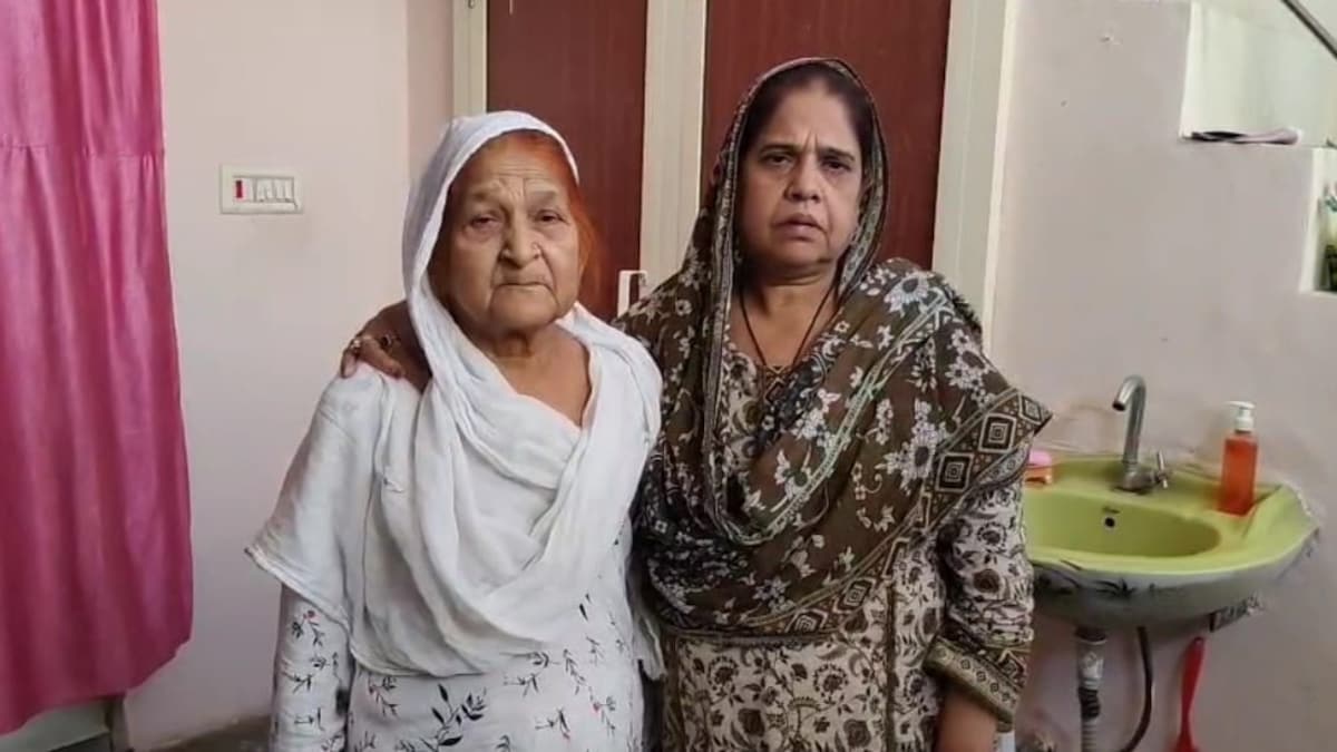 पहलगाम आतंकी हमले के बाद बरेली में मिले 35 पाकिस्तानी, इनमें से शहनाज कैसे जाएगी Pak, इसका मामला तो फंस गया शहनाज शाहिद अपनी मां के साथ