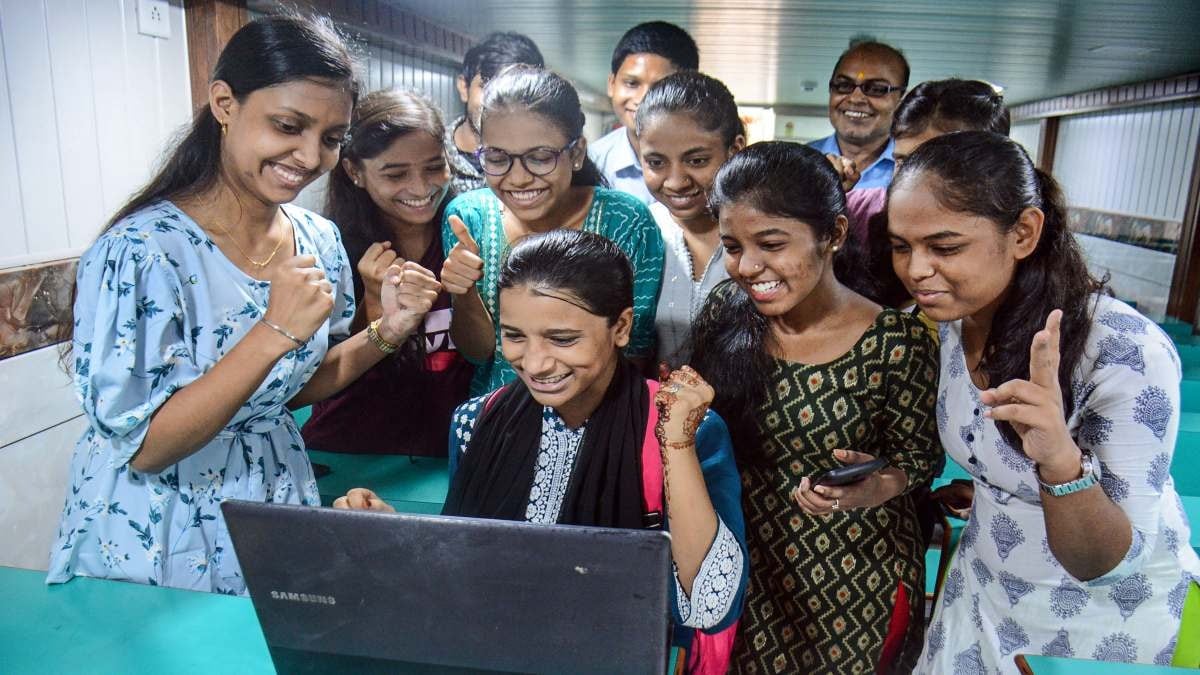 UP Board Results 2025 Check online: ऐसे चेक करें अपना रिजल्ट ऑनलाइन, जानें SMS और DigiLocker से मार्कशीट पाने का तरीका Up Board Result