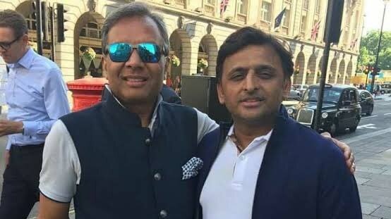 अखिलेश यादव के साथ खड़े ये शख्स कौन? निशिकांत दुबे के पाकिस्तान वाले पोस्ट से मामला वायरल, आप ये सच जानिए Akhilesh Yadav News