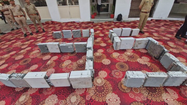 मोबाइल टावरों में लगे RRU भी सेफ नहीं, नोएडा पुलिस भी सलीम, अब्बास, सोहेल, सलमान का ये कांड जान हैरान रह गई Noida, Noida News, Noida Viral News, Noida Police, up news, up viral news, नोएडा, नोएडा न्यूज, नोएडा पुलिस, नोएडा वायरल न्यूज, यूपी न्यूज