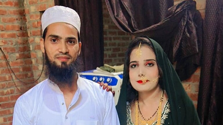'दाढ़ी के लिए 10 बीवियां भी कुर्बान हैं', देवर के साथ भागने वाली अर्शी के शौहर शाकिर ने ले लिया बड़ा फैसला Meerut News
