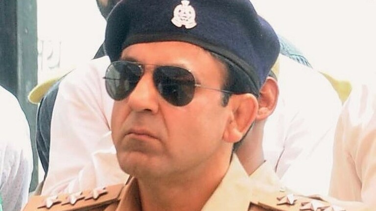 पहले क्लीन चीट के बाद फिर बैठी जांच और अब आई ये बड़ी खबर…संभल के दबंग सीओ अनुज चौधरी फिर चर्चाओं में CO Anuj Chaudhary, Sambhal CO Anuj Chaudhary, CO Anuj Chaudhary News, Sambhal, Sambhal news, Sambhal police, up news, संभल, सीओ अनुज चौधरी, संभल सीओ अनुज चौधरी, यूपी न्यूज, संभल पुलिस