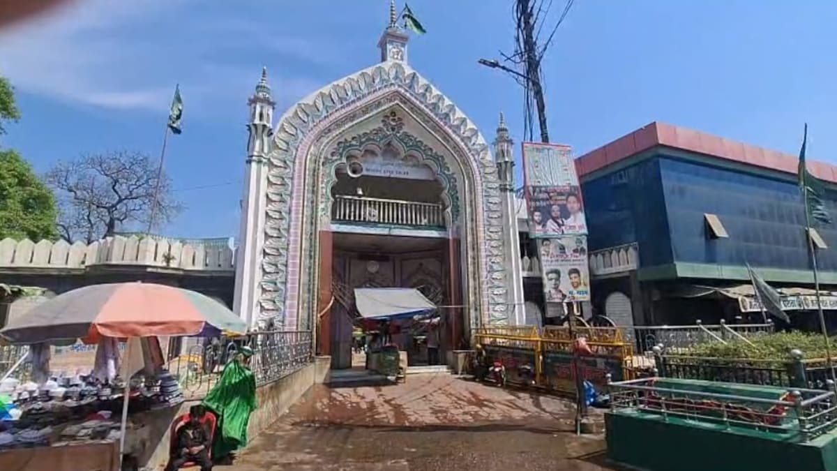 बहराइच में नहीं लगेगा सैयद सालार मसूद गाजी की दरगाह पर मेला, पहलगाम हमले का नाम लेकर प्रशासन ने ये वजह बताई Bahraich, Bahraich News, Ghazi Saiyyad Salar Masud, Ghazi Saiyyad Salar Masud news, ghazi saiyyad salar masud dargah, dargah mela, up news, up viral news, बहराइच, सैयद सालार मसूद गाजी, बहराइच मेला, यूपी न्यूज