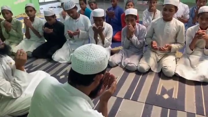 ऑपरेशन सिंदूर के बाद हापुड़ के इस मदरसे में होने लगी दुआ, मुफ्ती मोहम्मद हसन ने ये कहा Hapur Madarsa News