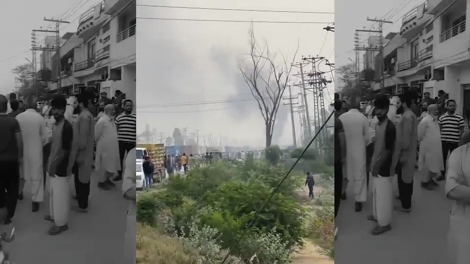 पाकिस्तान पर एक और वार, सेना ने दुश्मन का एयर डिफेंस सिस्टम किया तबाह, सियालकोट-लाहौर धुआं-धुआं! DRONE STRIKES ON LAHORE PAKISTAN