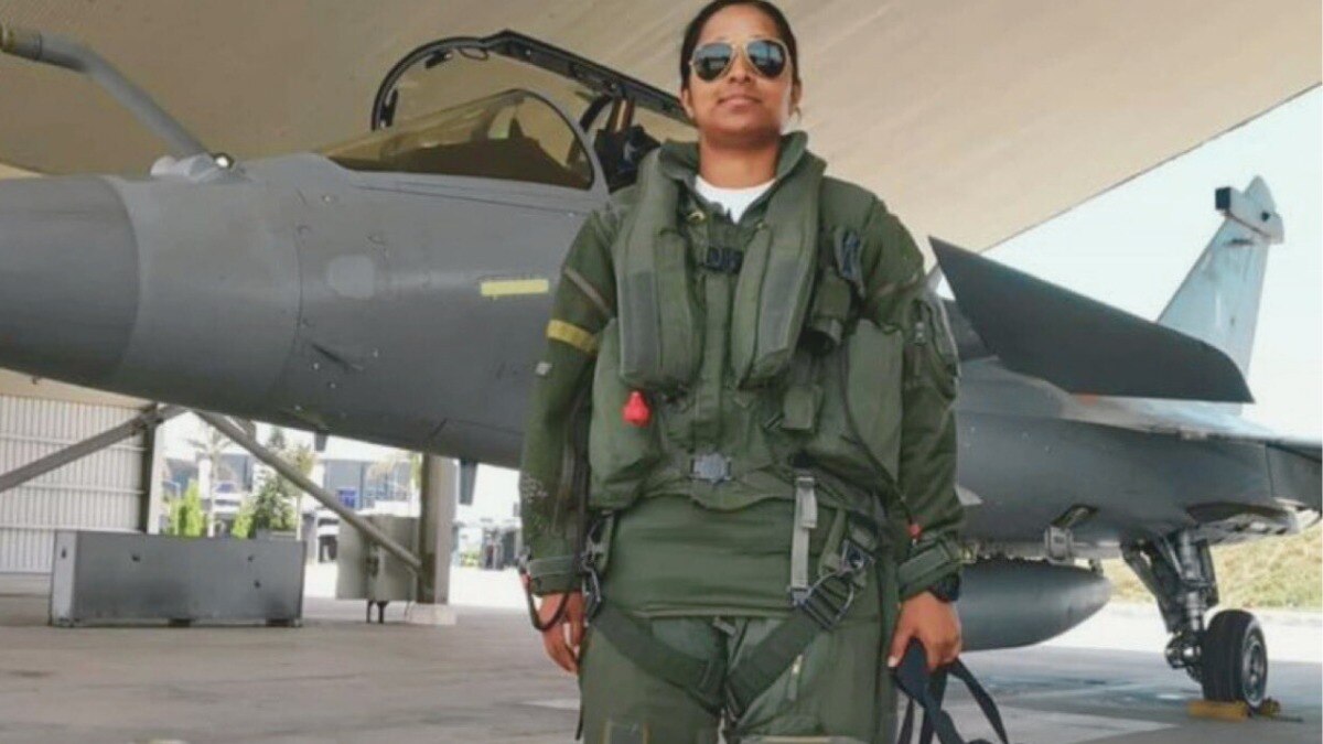 woman Rafale pilot Shivangi Singh