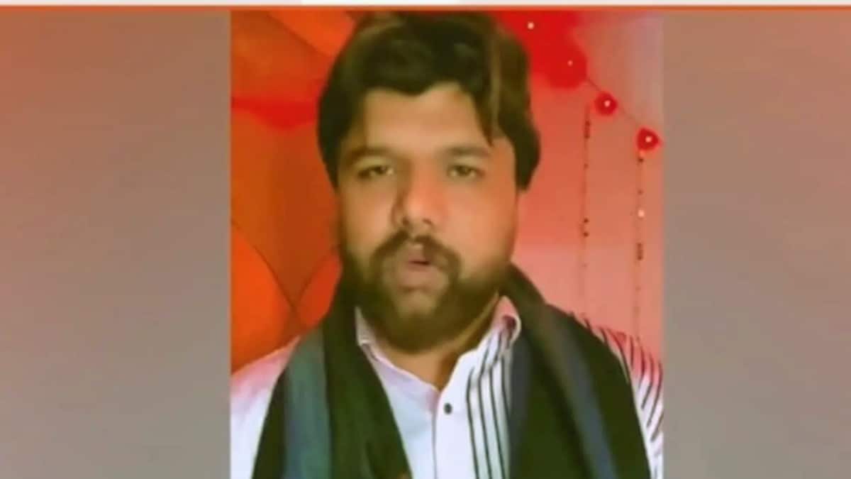 आगरा में पुलिस को चकमा देकर यूं निकल गया करणी सेना का युवा अध्यक्ष ओकेंद्र राणा फिर चले खूब डंडे! देखिए Video Agra News