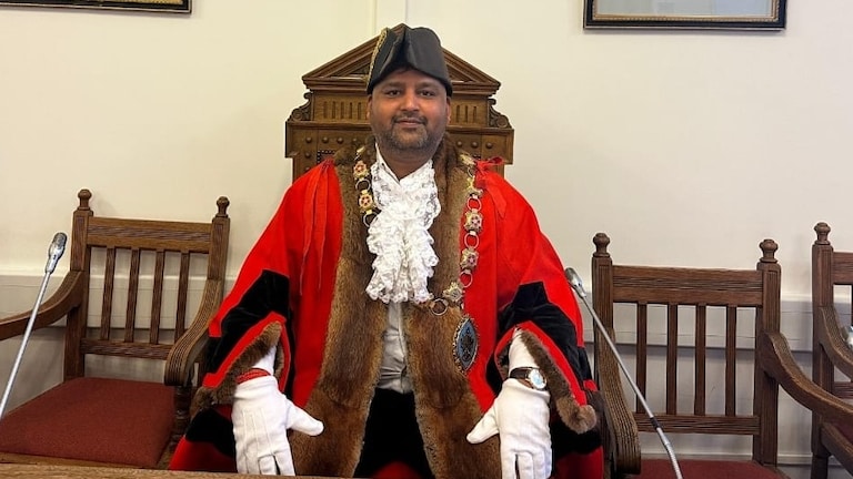 कौन हैं मिर्जापुर के राजकुमार मिश्रा जो लंदन की बेलिगबौरी सिटी के बने हैं मेयर, क्या है उनकी कहानी?  Rajkumar Mishra London Mayor