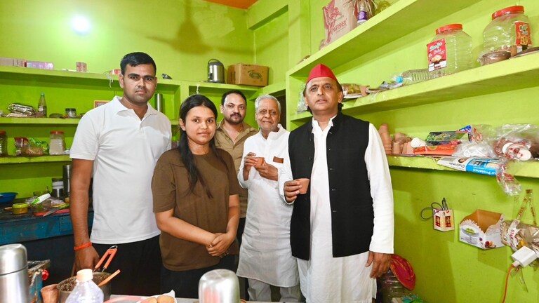 लखनऊ की नव्या की चाय और साहस ने जीता अखिलेश यादव का दिल, खुश होकर सपा चीफ ने दिया ये इनाम Lucknow Tea Seller Navya Akhilesh Yadav News