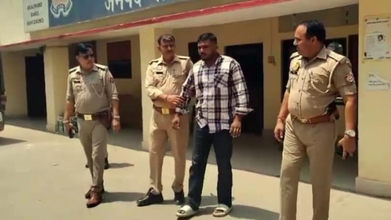 ऑपरेशन सिंदूर के दौरान बागपत के उस्मान ने किया पाकिस्तान का सपोर्ट, फिर उसके साथ क्या हुआ? आप ही जानिए Baghpat, Baghpat News, Baghpat Viral news, up news, up viral, Baghpat usman, Baghpat viral news, up viral video