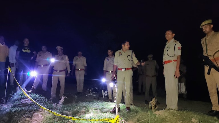गोंडा पुलिस के एनकाउंटर में ढेर हुआ 1 लाख का इनामी बदमाश सोनू उर्फ भूरे पासी, 48 केस थे दर्ज, कौन था ये? Gonda, Gonda news, Gonda police, Gonda crime news, Sonu alias Bhure Pasi  encounter, who is Sonu Bhure Pasi, up news, up crime, encounter, encounter in up, गोंडा, गोंडा पुलिस, गोंडा न्यूज, यूपी न्यूज