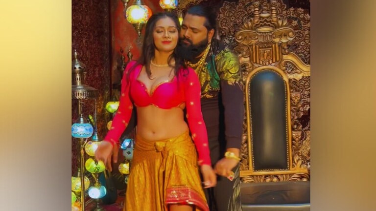 बलमुआ के बलम गाने में नम्रता मल्ला की बोल्डनेस ही नहीं व्यूज देखकर भी उड़ जाएंगे होश Namrata Malla song