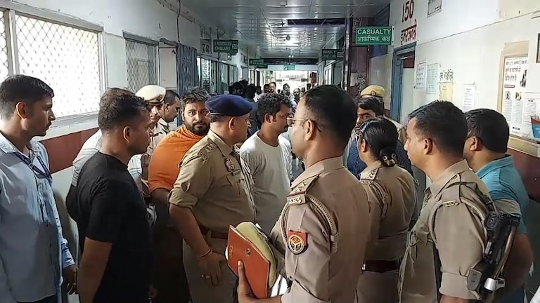 सगे भाई अजय यादव के साथ सिपाही रविंद्र यादव, छोटे लाल और अमन की हो गई मौत, हरे बांस में झंडा लगाना बना वजह Ghazipur high voltage shock accident