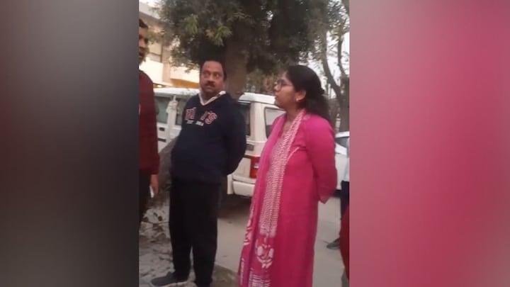 लखनऊ की नायब तहसीलदार कुमकुम मिश्रा को बना लिया गया बंधक? जानिए कौन था वो शख्स जिसने ये सब किया Lucknow Crime News