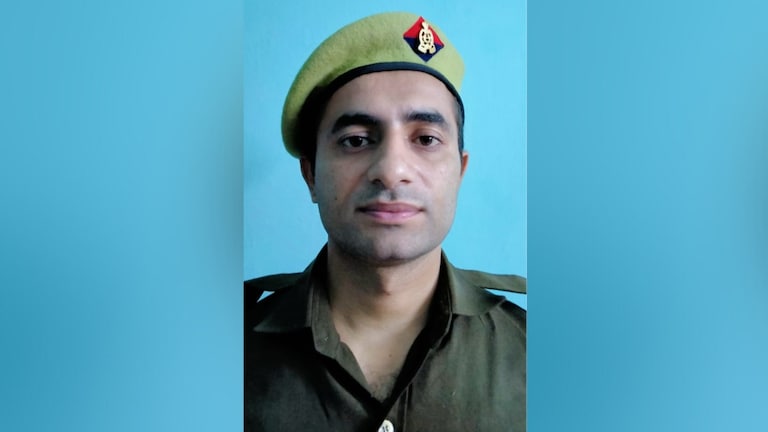 गाजियाबाद में कादिर उर्फ मंटा को पकड़ने गए जिस कॉन्स्टेबल सौरभ को मार दी गई गोली, जानिए उनकी कहानी Ghaziabad, Ghaziabad news, Ghaziabad police, Attack on Ghaziabad Police, Police Constable Died in Ghaziabad, Ghaziabad Police Constable Shot Dead, Accused Kadir Arrested, Constable Saurabh, who is Constable Saurabh, up news, गाजियाबाद, नोएडा, यूपी न्यूज