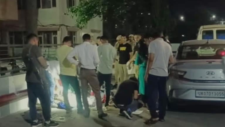 देहरादून के प्रवीण मित्तल समेत परिवार के 7 लोगों की बॉडी हरियाणा में कार के अंदर मिली, क्या हुआ इन सभी के साथ? Uttarakhand news, up news, up viral news, Uttarakhand viral news, Dehradun, Haryana Suicide Case, Haryana 7 People Suicide Case, Dehradun Family Suicide Case, Dehradun Family Suicide in Car