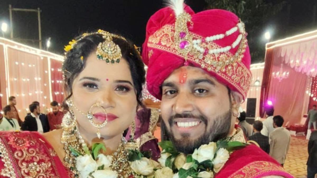 5 महीने पहले प्रिया दीक्षित की हुई शुभम से शादी, 10 जून को होनी थी सरकारी नौकरी में जॉइनिंग, लखनऊ की इस लड़की संग ये क्या कर डाला? Lucknow, Lucknow news, Lucknow viral news, Lucknow police, Lucknow crime, up news, up viral news, up police, up crime, लखनऊ, लखनऊ न्यूज, लखनऊ क्राइम, लखनऊ वायरल न्यूज, यूपी न्यूज, यूपी वायरल न्यूज, यूपी क्राइम