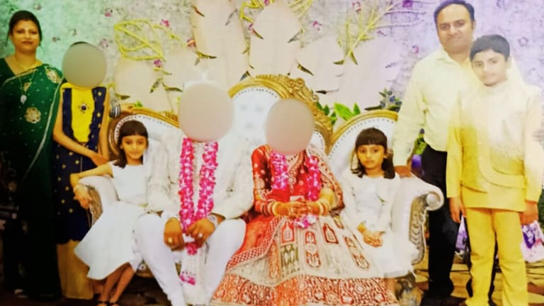 फ्लैट, लग्जरी गाड़ियां और फैक्ट्री के मालिक प्रवीण मित्तल को बनना पड़ा था टैक्सी ड्राइवर! पूरे परिवार के The End की ये कहानी चौंका देगी UP News, UP Viral news, UP viral, Panchkula mass suicide, Panchkula Suicide Case, Uttarakhand news, up news, up viral news, Uttarakhand viral news, Dehradun, Haryana Suicide Case, Haryana 7 People Suicide Case, Dehradun Family Suicide Case