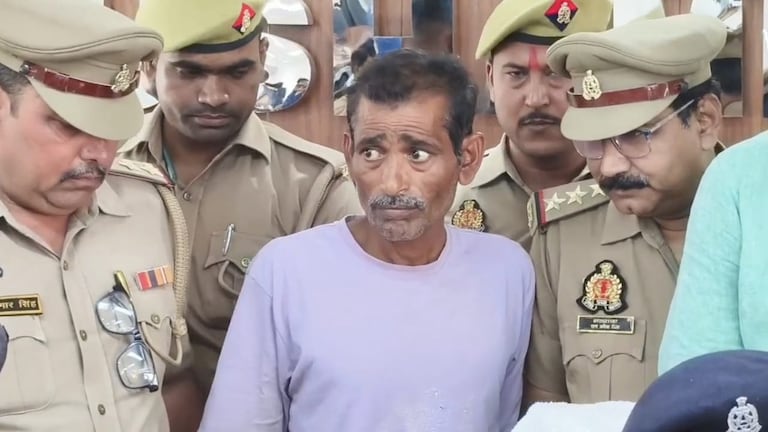 45 साल का दिनेश 65 साल की प्रेमिका संग संबंध बनाने उसके घर आया, वहां ऐसा क्या हुआ कि जिंदा सिर्फ प्रेमी रहा और जेल गया? UP News, UP Crime, UP Viral news, UP Crime news, UP Police, Kaushambi, Kaushambi news, Kaushambi police, Kaushambi viral news, Kaushambi crime, यूपी न्यूज, यूपी क्राइम, यूपी वायरल न्यूज, कौशांबी, कौशांबी