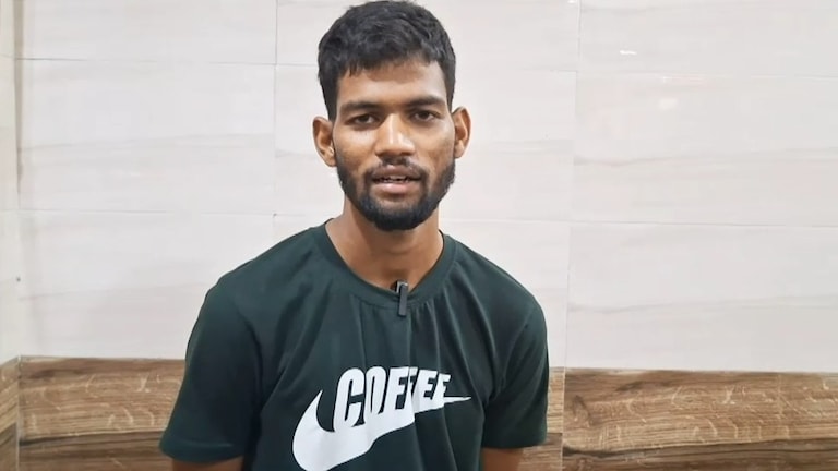 7 सालों का रिश्ता अचानक खत्म हुआ तो हरिद्वार जाकर प्रेमिका का कर आया पिंडदान, जानिए इटावा के आशिक अतुल राजपूत की कहानी Etawah, Etawah News, Etawah Viral news, Etawah Viral video, Etawah viral, Etawah police, up news, up viral news, up viral, Haridwar, इटावा, इटावा न्यूज, इटावा वायरल न्यूज, इटावा पुलिस, इटावा वायरल, यूपी न्यूज, यूपी वायरल न्यूज, यूपी पुलिस