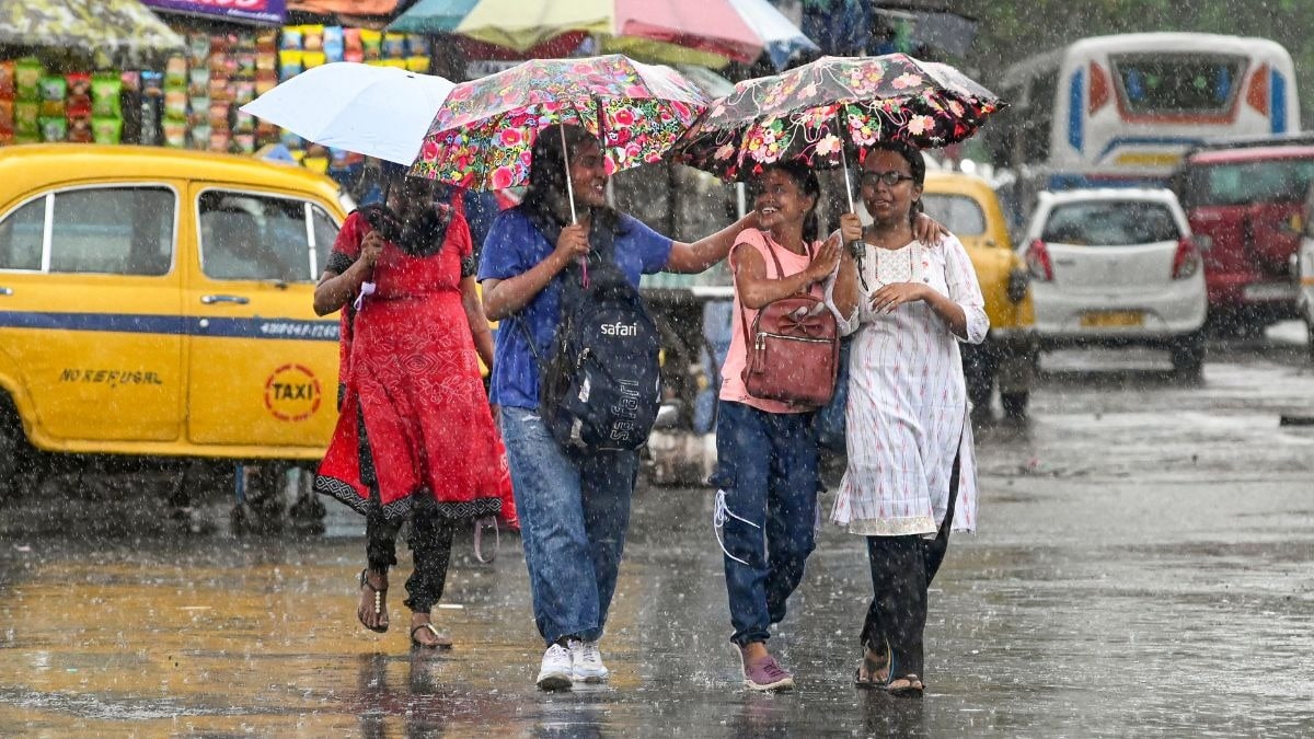 UP Weather Update: यूपी के इन जिलों को लेकर जारी हुआ अलर्ट, वाराणसी-लखनऊ-गोरखपुर के लोगों के लिए हुई खास अपील UP Weather