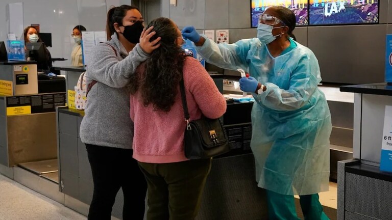 आगरा में डराने लगा कोरोना, 78 साल के बुजुर्ग की मौत के बाद फिर मिले कोविड-19 के संक्रमित केस Covid-19 cases in Agra