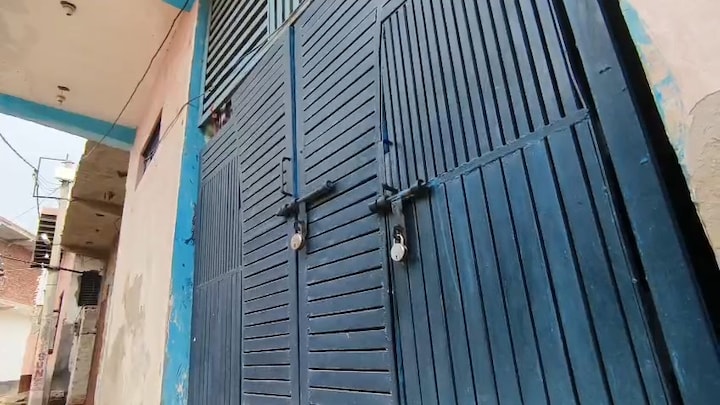 सिपाही सौरभ कुमार की हत्या के बाद गाजियाबाद के नाहल गांव में दहशत, करीब 60% घरों पर लटके मिले ताले! Ghaziabad News