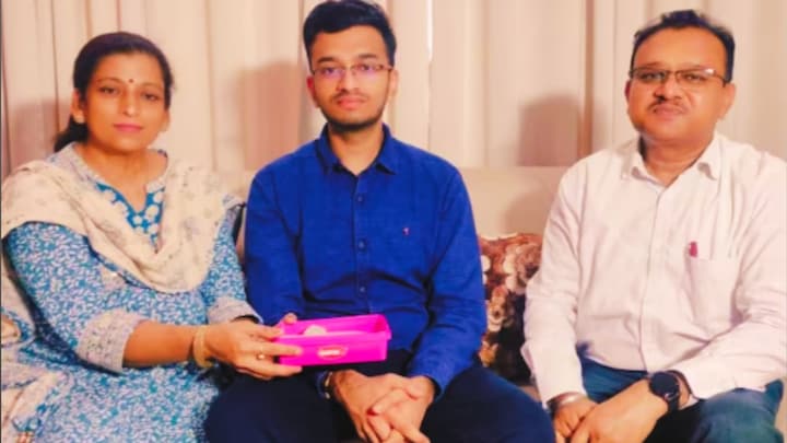 NEET PG एग्जाम सिंगल शिफ्ट में कराने का आदेश, 2024 के टॉपर रहे गौरव गर्ग के नंबर जान चौंक जाएंगे आप vaibhav garg neet pg topper