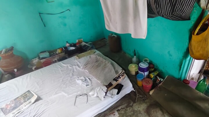 तकिए के नीचे नोटों की गड्डी, डनलप का गद्दा, ब्रांडेड शैंपू... ललितपुर जेल में बंद बाहुबली नेता रिजवान जहीर की बैरक है या ऐशगाह Rizwan Zahir jail